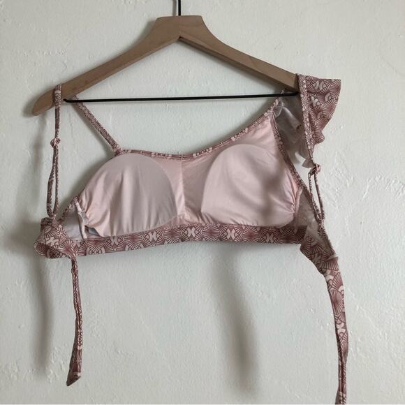 Pretty Me Swimwear Asymmetrical Shoulder Ruffle Geometric Swim Beach Bikini Top - Picture 5 of 8